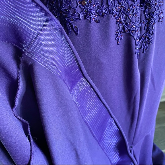Mori Lee Madeline Gardner Gown Dress Sz 14 Purple Long Sleeve Sequins Lace Gala - Picture 15 of 16